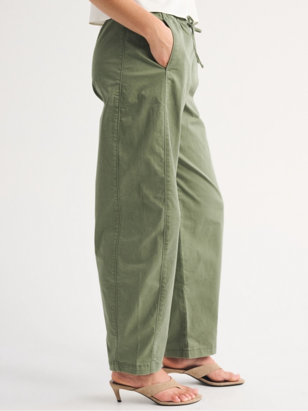 Abercrombie Twill Barrel Pull On Pant - Picture 2 of 4